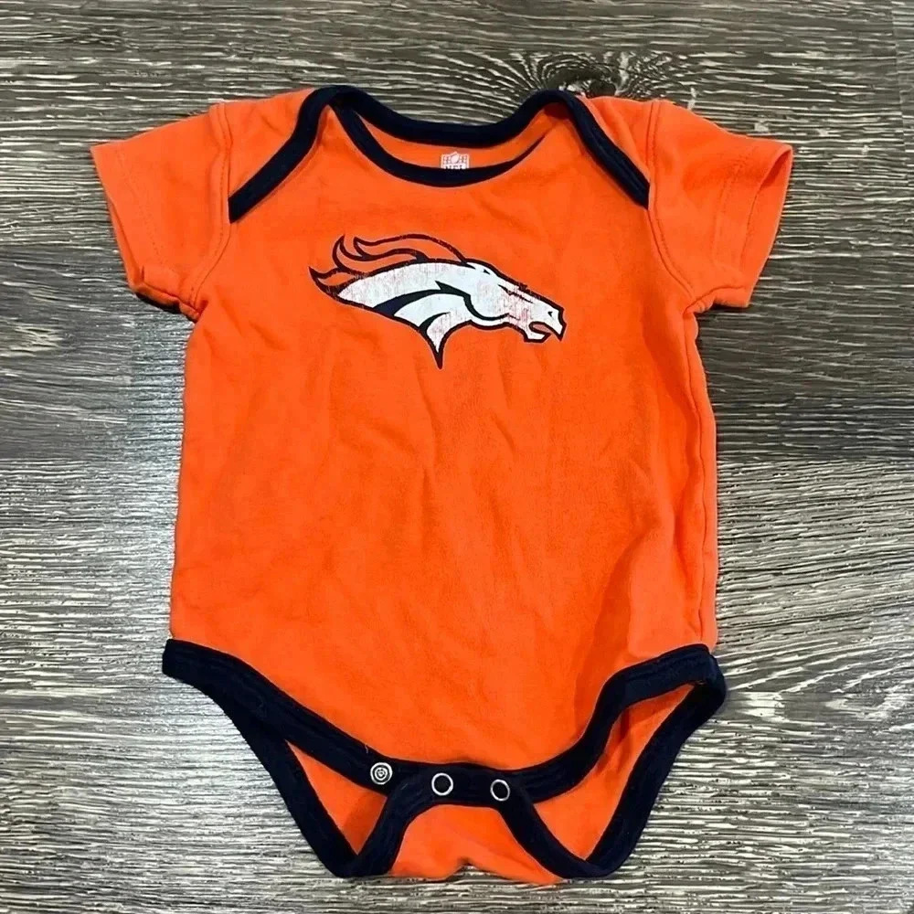 Denver Broncos short sleeved onesie size 6-9 month - Picture 1 of 2